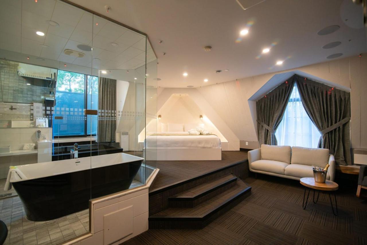 Hotel Le Rivage Rosemere Bagian luar foto